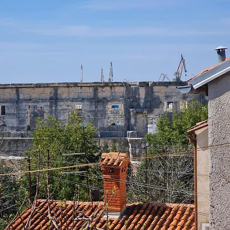 Arena - Atraktivan Stan!!! Appartement Pula