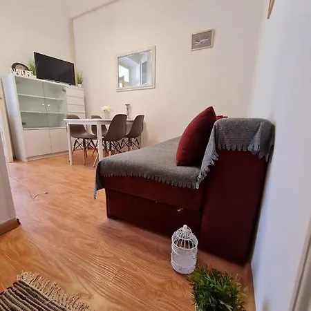 Apartamento Atraktivan Stan U Blizini Pulske Arene !!