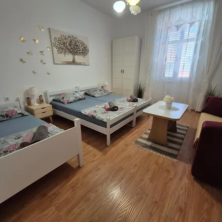 Appartamento Arena - Atraktivan Stan!!! Pola