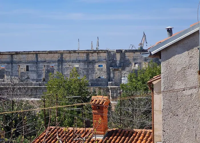 Arena - Atraktivan Stan!!! Apartment Pula