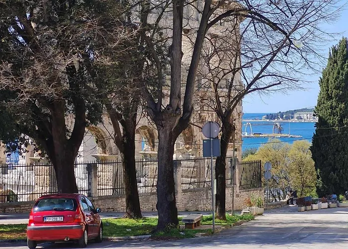 Arena - Atraktivan Stan!!! Apartment Pula